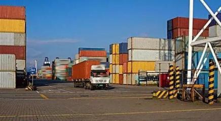 進(jìn)出口運(yùn)輸代理與進(jìn)出口代理 全球貿(mào)易的關(guān)鍵橋梁